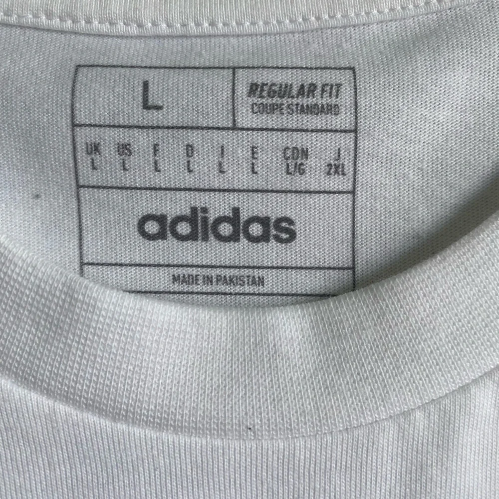 Adidas men’s White Tee with Camo Logo L NWT